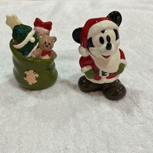 Disney Santa Mickey salt & pepper shakers